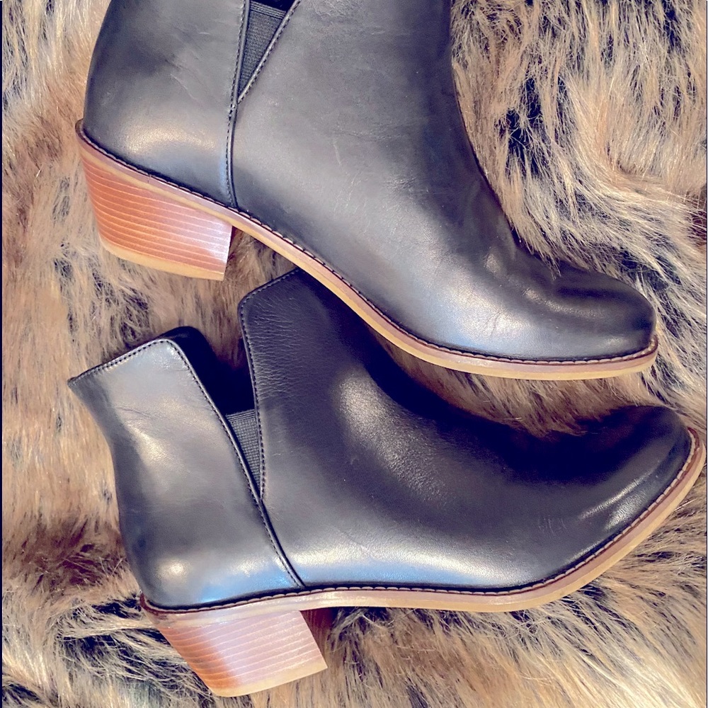 Cole Haan Signature black bootie size 6.5